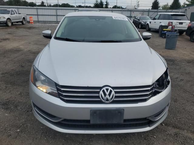 2013 Volkswagen Passat SE