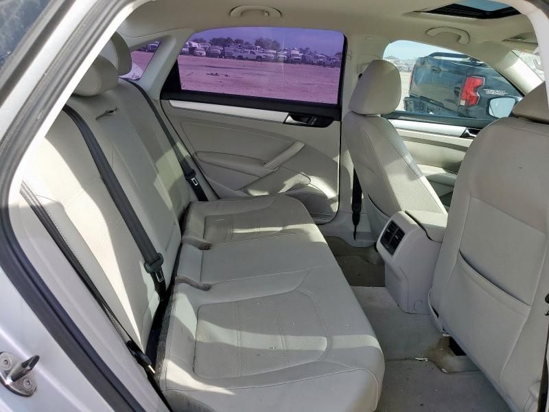 2013 Volkswagen Passat SE