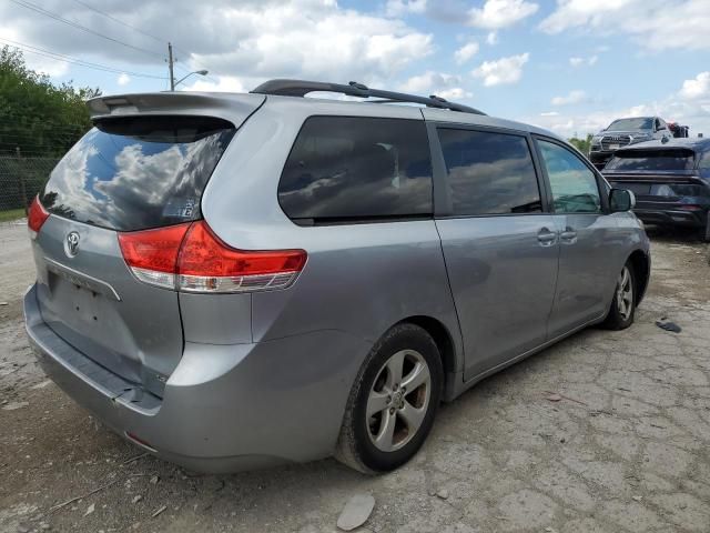 2013 Toyota Sienna LE