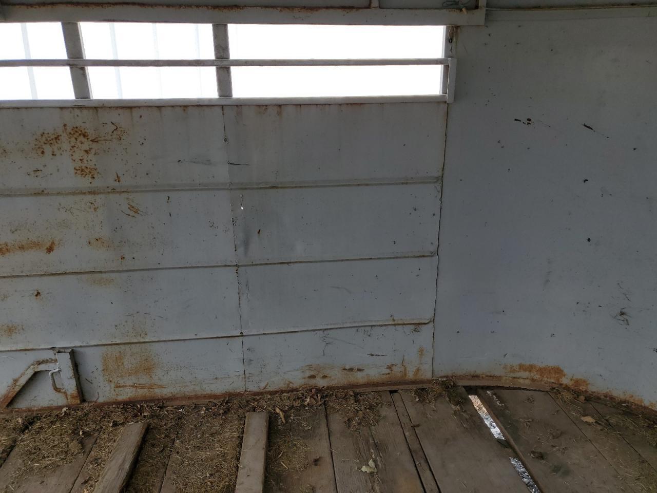 1989 Calico Horse Trai-Livestock Trailer