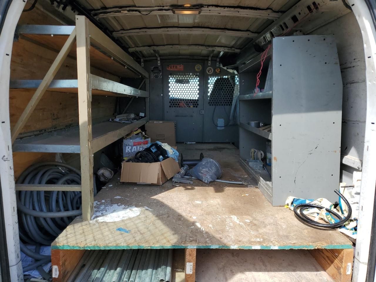 2006 Chev Express Cargo 2500 1