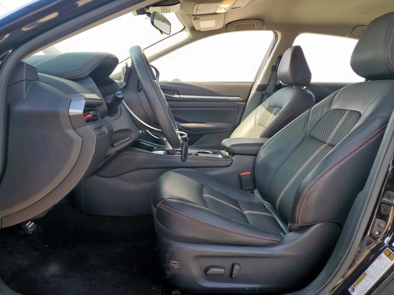 2024 Nissan Altima sr