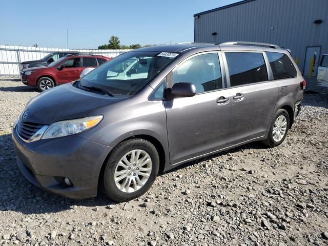 2014 Toyota Sienna XLE