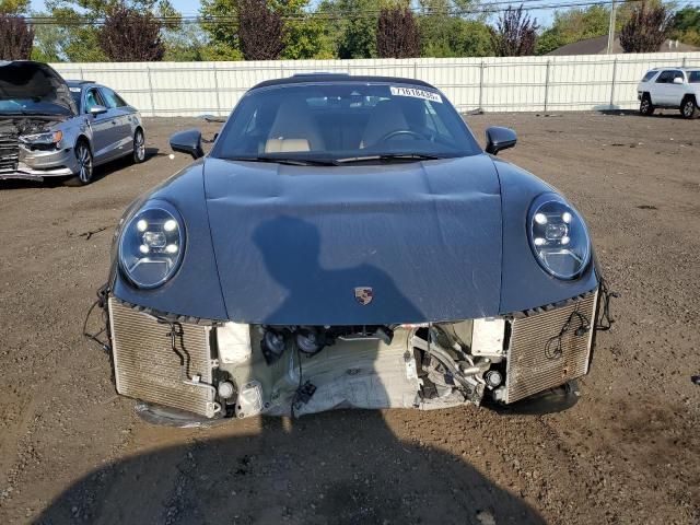 2021 Porsche 911 Carrera