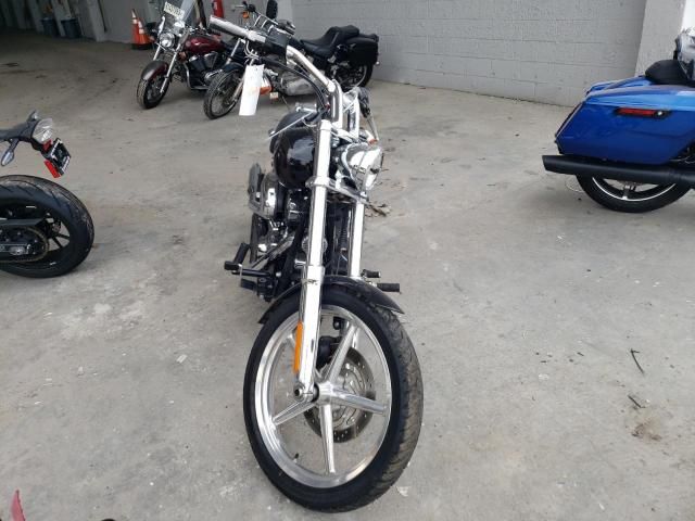 2009 Harley-Davidson Fxcwc