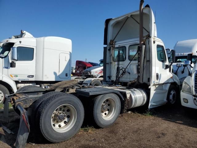 2016 Freightliner Cascadia 113 Semi Truck