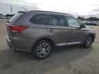 2016 Mitsubishi Outlander SE