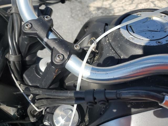 2021 Moto Guzzi V85 TT