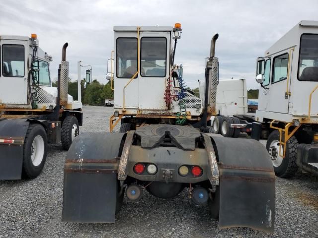 2011 Capacity TJ5000-Yard Truck