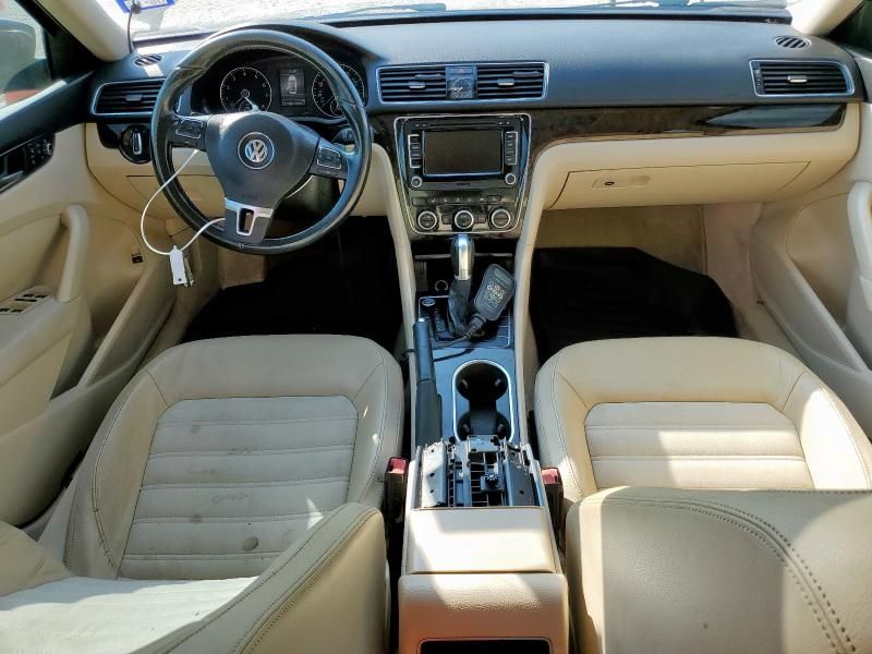 2014 Volkswagen Passat SEL
