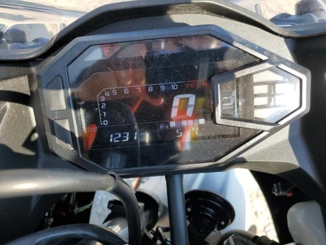2025 Kawasaki EX500