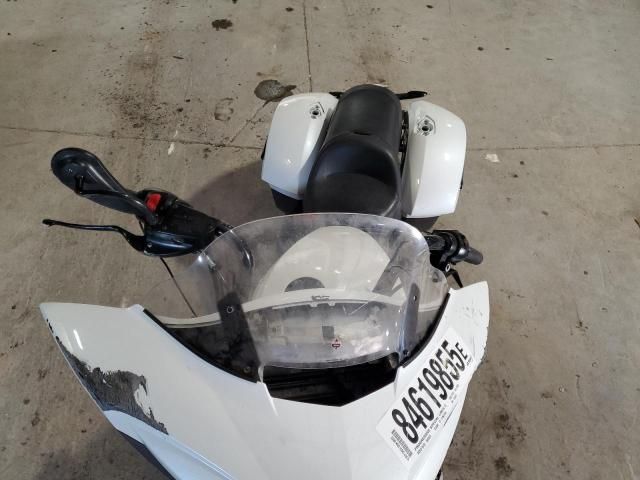 2016 Victory Cross Country Touring