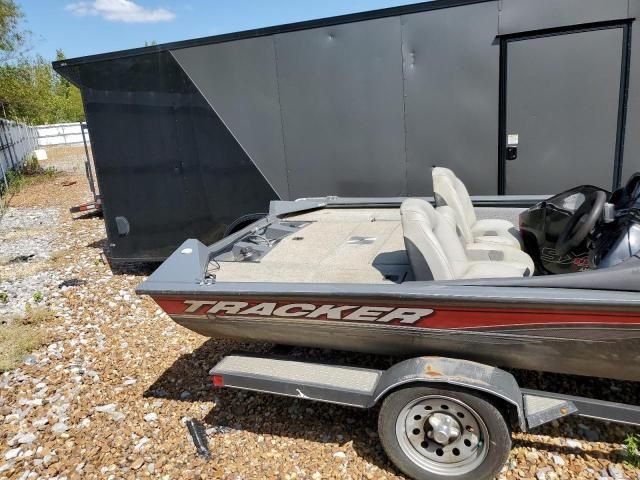 2018 Tracker Boat