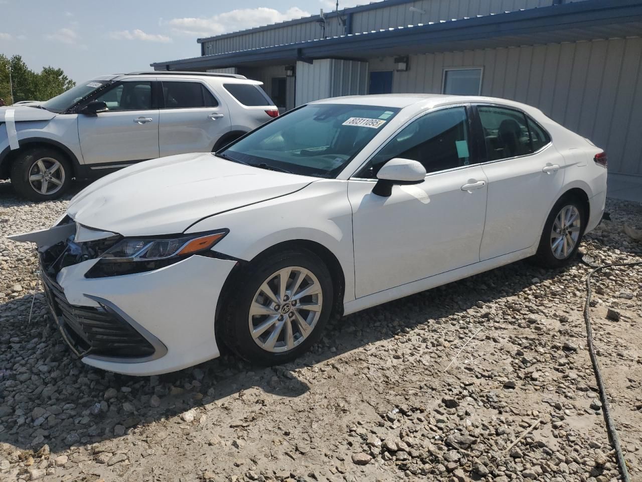 2021 Toyota Camry le