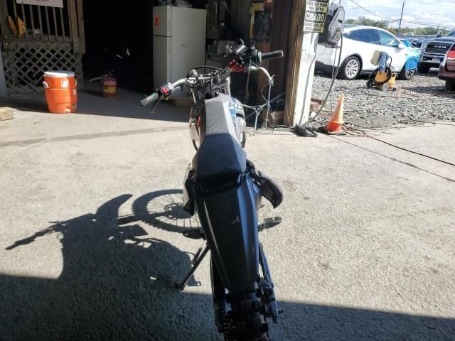 2025 Kawasaki KLX140 C