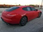2015 Porsche Panamera 2