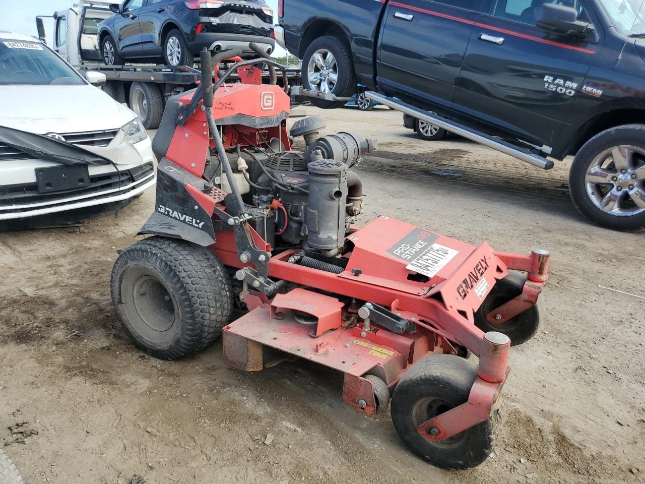 1999 Gravely Prostance 48 KAW Commercial Turf Mower