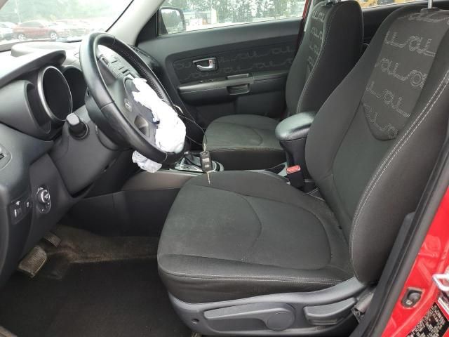 2013 KIA Soul +