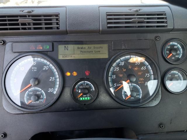 2017 Freightliner Cascadia 1-Trucks Semi Truck