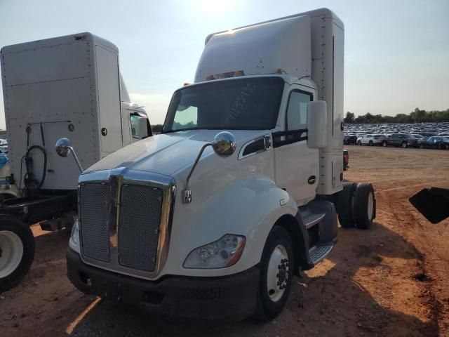 2017 Kenworth T680 Semi Truck
