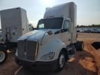 2017 Kenworth T680 Semi Truck