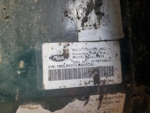 2018 Mack LR613 Refuse Truck