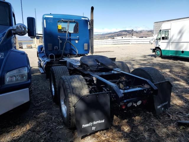 2017 Kenworth T880 Semi Truck