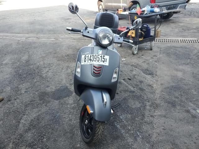 2018 Vespa GTS 300