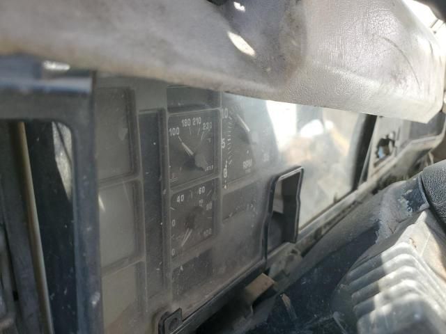 1997 International 4700 Flatbed Truck
