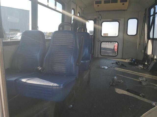 2009 Ford Econoline-Transit Vehicles Shuttle Bus