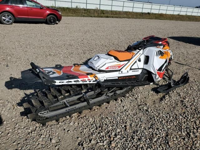 2025 Lynx 2022 Lynx