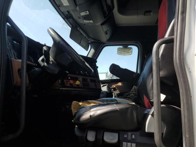 2020 Freightliner Cascadia 126 Semi Truck