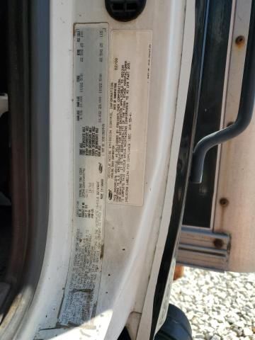 2000 Sterling L 7500