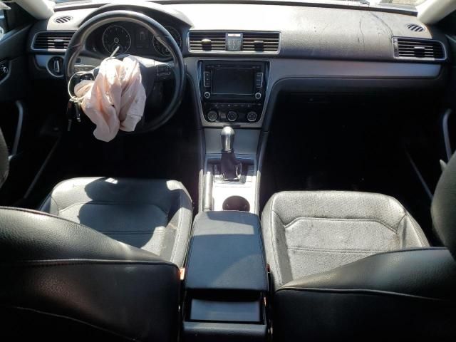 2015 Volkswagen Passat SE