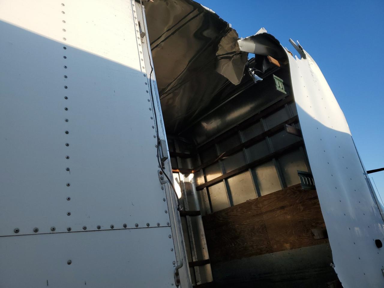 2004 International 4300 BOX Truck