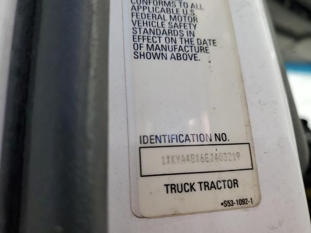 2014 Kenworth T680 Semi Truck