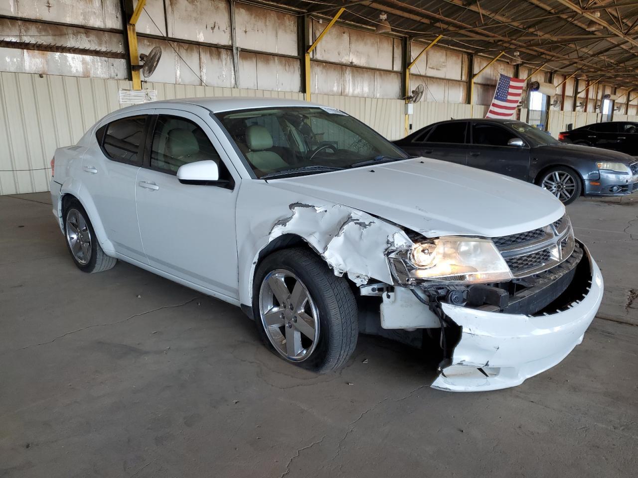 2011 Dodge Avenger lux