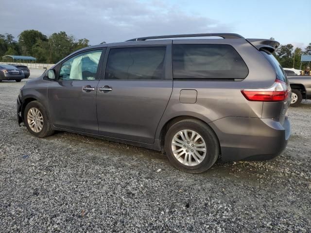 2016 Toyota Sienna XLE