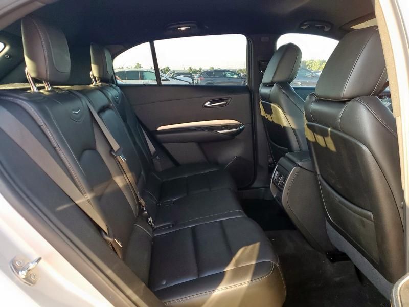 2021 Cadillac XT4 Premium Luxury