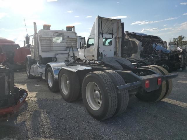 2007 Peterbilt 379 Semi Truck