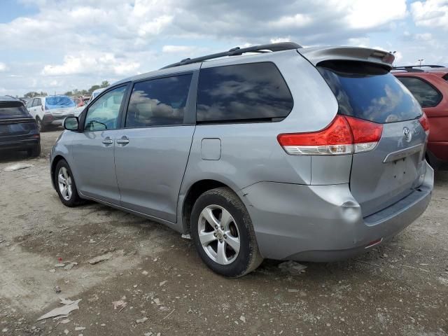 2013 Toyota Sienna LE