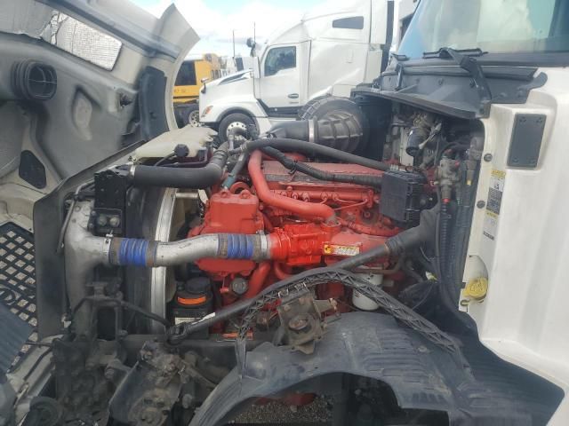 2016 Volvo VNL Semi Truck