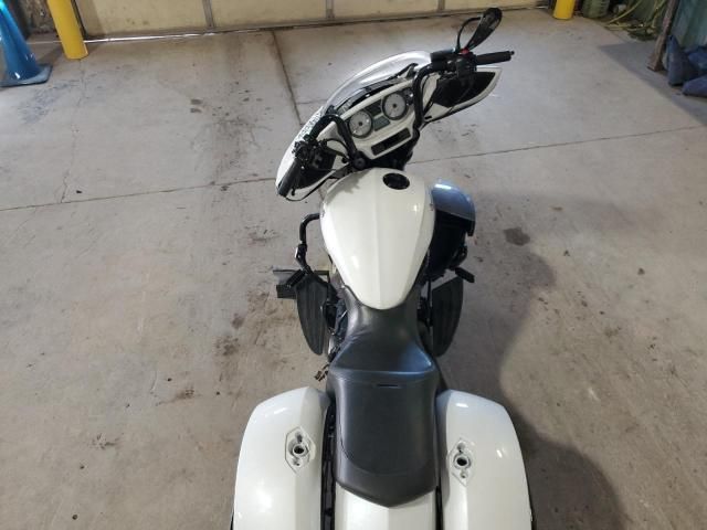 2016 Victory Cross Country Touring