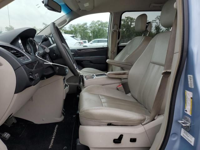 2013 Chrysler Town & Country Touring