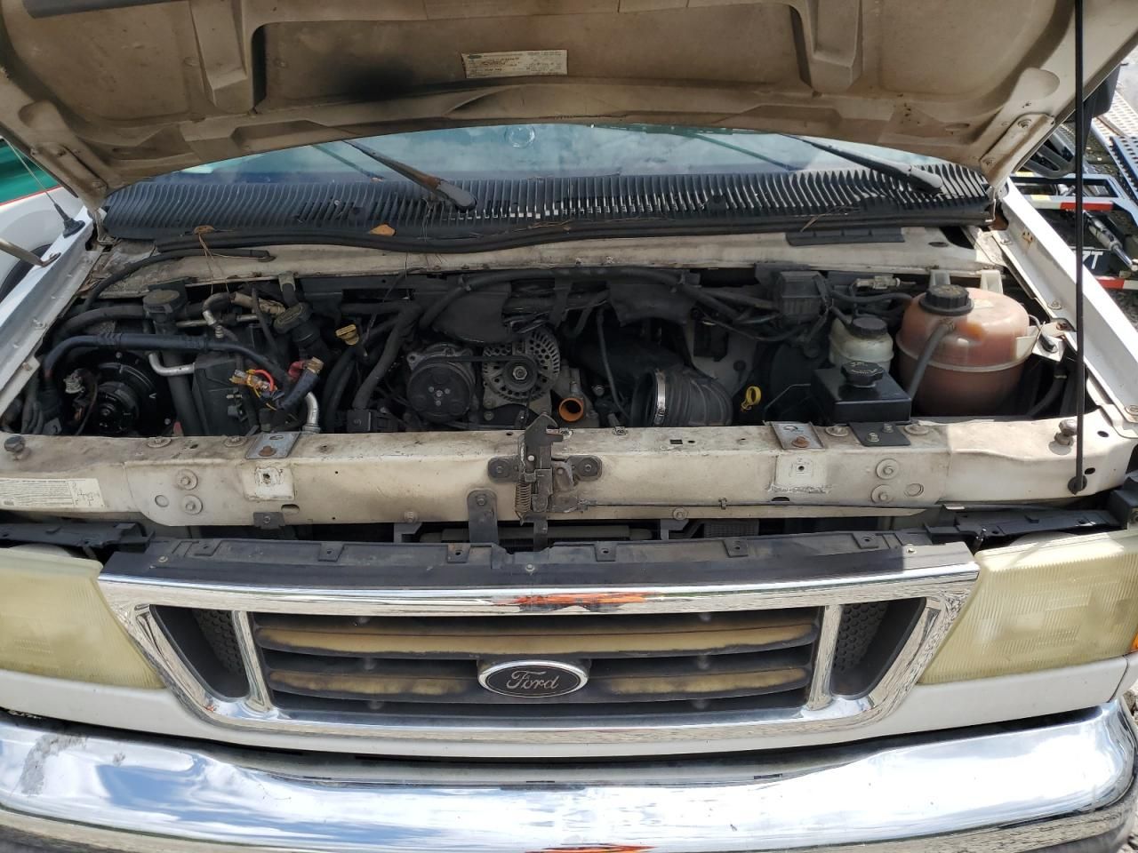 2004 Ford Econoline Commercial