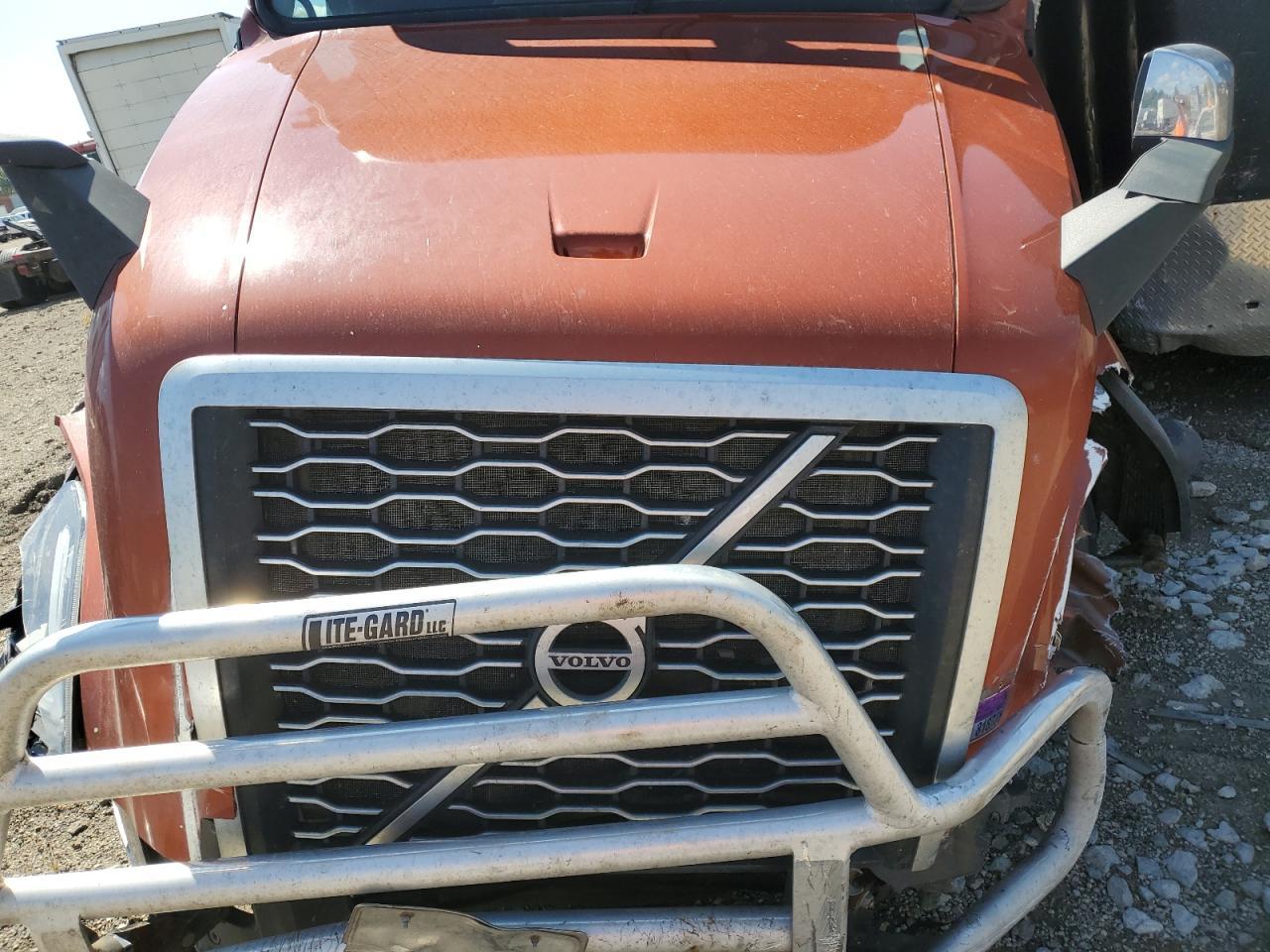 2023 Volv O VNL Semi Truck