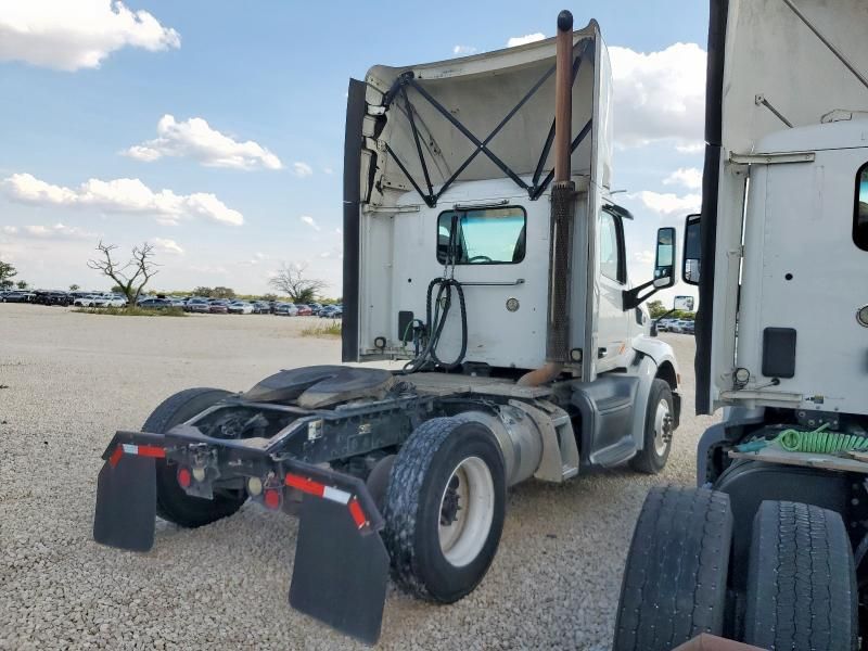 2017 Peterbilt Tractor 2017 Peterbilt 579 Semi Truck