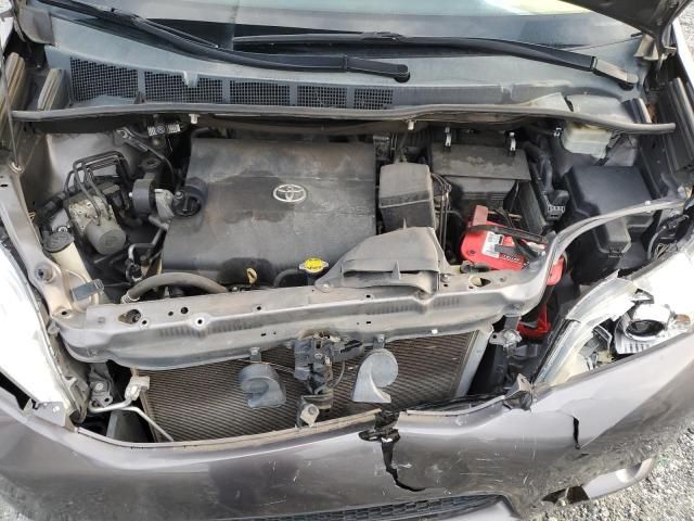 2016 Toyota Sienna XLE