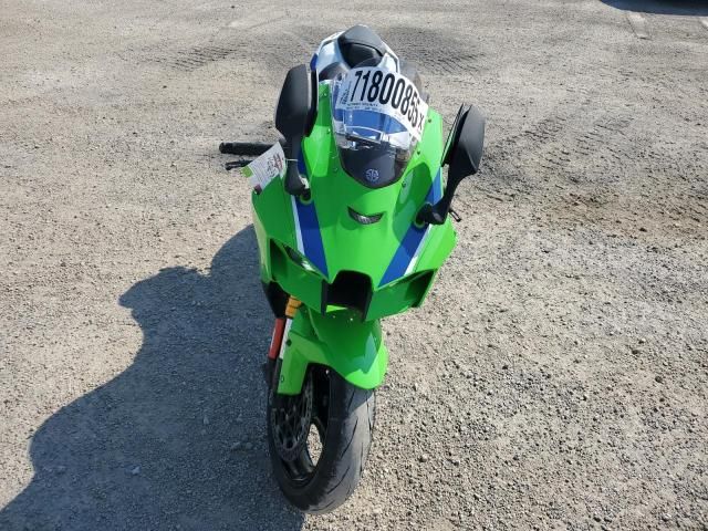 2024 Kawasaki ZX1002 L