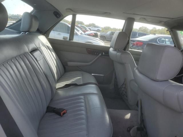 1986 Mercedes-Benz 560 SEL